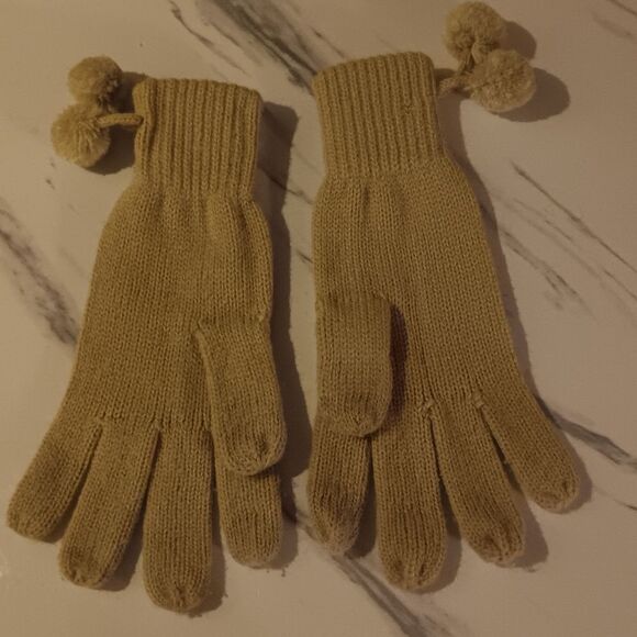 C.C Beige Knit Gloves with Pom-Poms - Picture 4 of 4